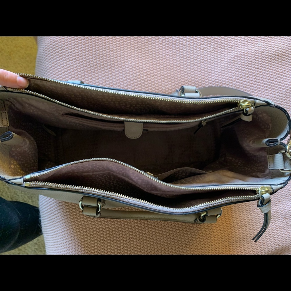 Kate Spade 3 compartment large handbag - Picture 3 of 5